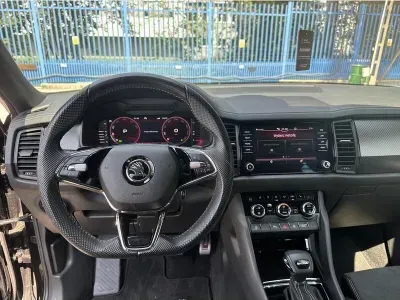 CZARNY SUV SKODA KODIAQ z 2023 r., DIESEL, skrzynia biegów AUTOMATYCZNA 150KM, zdjęcie 5 z 19