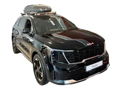 CZARNY KOMBI KIA SORENTO z 2026 r., BENZYNA, skrzynia biegów AUTOMATYCZNA 160KM, zdjęcie główne