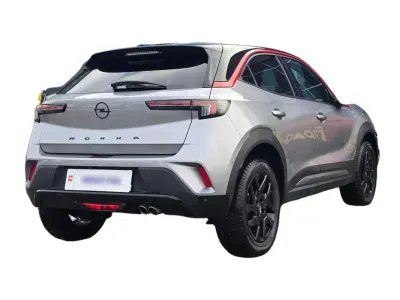SZARY KOMBI OPEL MOKKA z 2023 r., BENZYNA, skrzynia biegów AUTOMATYCZNA 130KM, zdjęcie 2 z 20