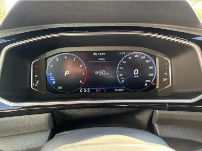 NIEBIESKI SUV VOLKSWAGEN T-ROC z 2022 r., BENZYNA, skrzynia biegów AUTOMATYCZNA 150KM, zdjęcie 13 z 19