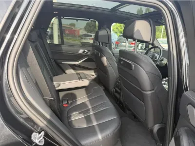 CZARNY SUV BMW X5 z 2024 r., DIESEL, skrzynia biegów AUTOMATYCZNA 340KM, zdjęcie 4 z 11
