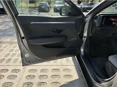 SZARY HATCHBACK RENAULT MEGANE-E-TECH ELECTRIC z 2023 r., ELEKTRYCZNY, skrzynia biegów AUTOMATYCZNA 218KM, zdjęcie 16 z 17