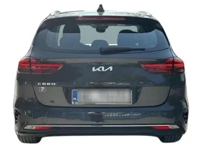 SZARY KOMBI KIA CEED z 2025 r., BENZYNA, skrzynia biegów AUTOMATYCZNA 140KM, zdjęcie 8 z 19