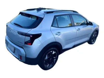 SREBRNY SUV KIA STONIC z 2026 r., BENZYNA, skrzynia biegów MANUALNA 74KM, zdjęcie 19 z 21