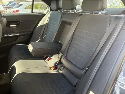 SZARY SEDAN MERCEDES C -KLASSE LIM z 2024 r., BENZYNA, skrzynia biegów AUTOMATYCZNA 193KM, zdjęcie 9 z 19