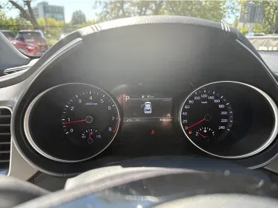 SREBRNY SUV KIA XCEED z 2023 r., BENZYNA, skrzynia biegów AUTOMATYCZNA 159KM, zdjęcie 17 z 19