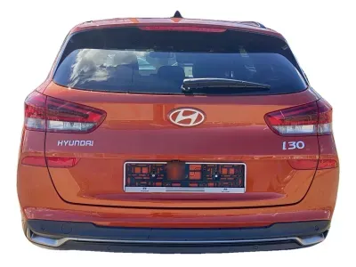 POMARAŃCZOWY KOMBI HYUNDAI I30 z 2025 r., BENZYNA, skrzynia biegów AUTOMATYCZNA 140KM, zdjęcie 10 z 12
