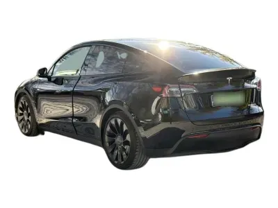 CZARNY SUV TESLA MODEL Y z 2023 r., ELEKTRYCZNY, skrzynia biegów AUTOMATYCZNA 534KM, zdjęcie 16 z 17