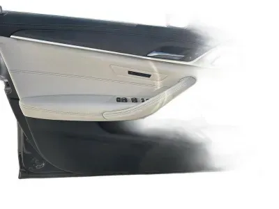 CZARNY SEDAN BMW SERIE 5 z 2022 r., BENZYNA, skrzynia biegów AUTOMATYCZNA 252KM, zdjęcie 15 z 19