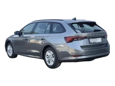 SZARY KOMBI SKODA OCTAVIA IV z 2023 r., DIESEL, skrzynia biegów AUTOMATYCZNA 150KM, zdjęcie 11 z 19