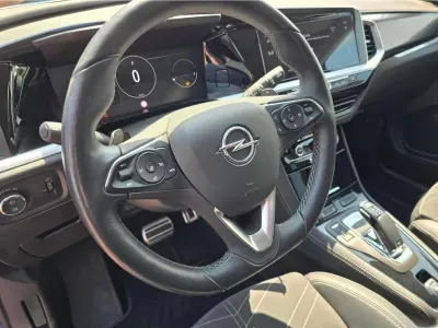 NIEBIESKI SUV OPEL GRANDLAND z 2023 r., BENZYNA, skrzynia biegów AUTOMATYCZNA 130KM, zdjęcie 6 z 20