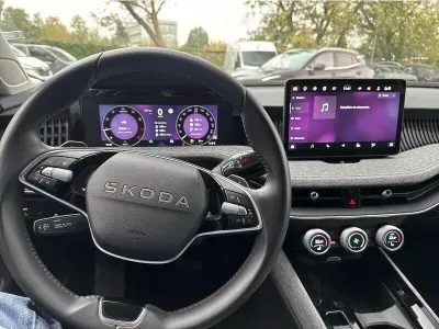 SREBRNY KOMBI SKODA SUPERB COMBI z 2025 r., BENZYNA, skrzynia biegów AUTOMATYCZNA 150KM, zdjęcie 5 z 19