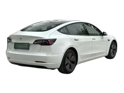BIAŁY SEDAN TESLA MODEL 3 z 2022 r., ELEKTRYCZNY, skrzynia biegów AUTOMATYCZNA 306KM, zdjęcie 16 z 18