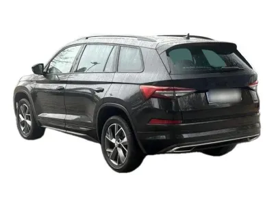 CZARNY SUV SKODA KODIAQ z 2022 r., BENZYNA, skrzynia biegów AUTOMATYCZNA 190KM, zdjęcie 7 z 19