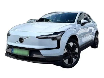 NIEBIESKI SUV VOLVO EX30 z 2024 r., ELEKTRYCZNY, skrzynia biegów AUTOMATYCZNA 200KM, zdjęcie główne
