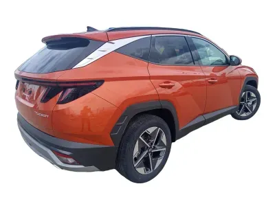 POMARAŃCZOWY SUV HYUNDAI TUCSON z 2025 r., BENZYNA, skrzynia biegów MANUALNA 160KM, zdjęcie 18 z 18