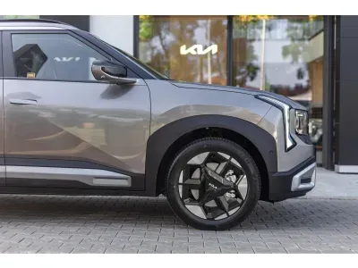 BEŻOWY SUV KIA SELTOS z 2026 r., BENZYNA, skrzynia biegów AUTOMATYCZNA 180KM, zdjęcie 16 z 19