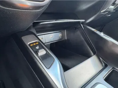 SZARY SUV KIA SORENTO z 2021 r., HYBRYDA/BENZYNA, skrzynia biegów AUTOMATYCZNA 169KM, zdjęcie 9 z 24