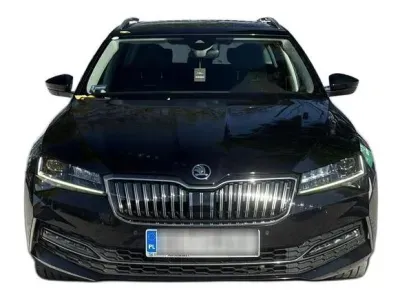 CZARNY KOMBI SKODA SUPERB z 2022 r., DIESEL, skrzynia biegów AUTOMATYCZNA 150KM, zdjęcie 4 z 19