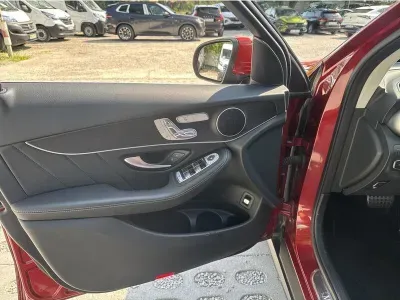CZERWONY SUV MERCEDES CLASE GLC z 2022 r., DIESEL, skrzynia biegów AUTOMATYCZNA 245KM, zdjęcie 7 z 19