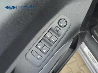 SZARY VAN TOYOTA PROACE CITY VERSO z 2024 r., DIESEL, skrzynia biegów AUTOMATYCZNA 96KM, zdjęcie 20 z 25
