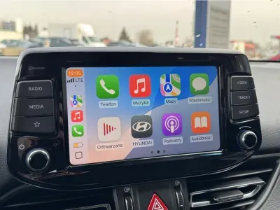 SREBRNY HATCHBACK HYUNDAI I30 z 2024 r., BENZYNA, skrzynia biegów MANUALNA 120KM, zdjęcie 2 z 9