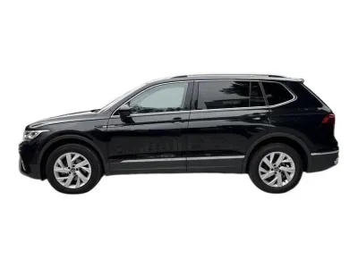 CZARNY SUV VOLKSWAGEN TIGUAN z 2022 r., DIESEL, skrzynia biegów AUTOMATYCZNA 150KM, zdjęcie 4 z 18