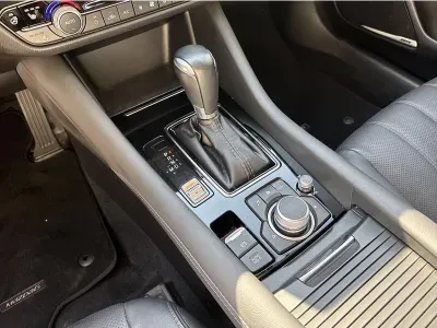 CZERWONY KOMBI MAZDA 6 z 2022 r., BENZYNA, skrzynia biegów AUTOMATYCZNA 165KM, zdjęcie 12 z 19