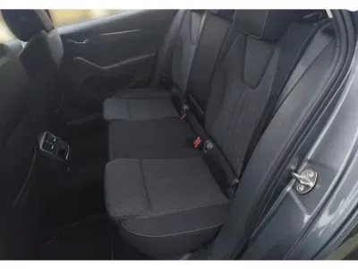 SZARY KOMBI SKODA OCTAVIA IV z 2023 r., DIESEL, skrzynia biegów AUTOMATYCZNA 150KM, zdjęcie 18 z 19