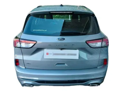 SZARY KOMBI FORD KUGA z 2023 r., BENZYNA, skrzynia biegów AUTOMATYCZNA 120KM, zdjęcie 2 z 14
