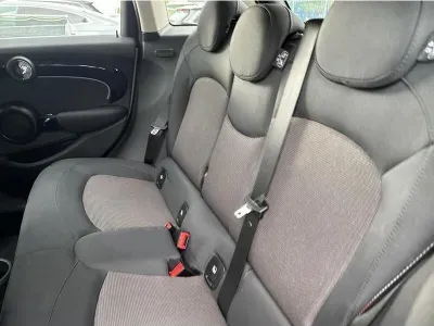 SZARY HATCHBACK MINI MINI z 2023 r., BENZYNA, skrzynia biegów AUTOMATYCZNA 136KM, zdjęcie 2 z 19