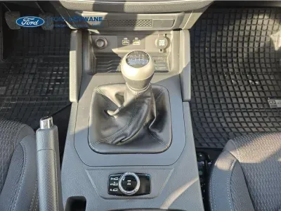 BIAŁY SUV SSANGYONG MUSSO z 2022 r., DIESEL, skrzynia biegów MANUALNA 148KM, zdjęcie 8 z 27