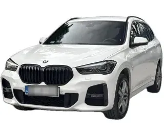 BIAŁY SUV BMW X1 z 2022 r., BENZYNA, skrzynia biegów AUTOMATYCZNA 136KM, zdjęcie główne