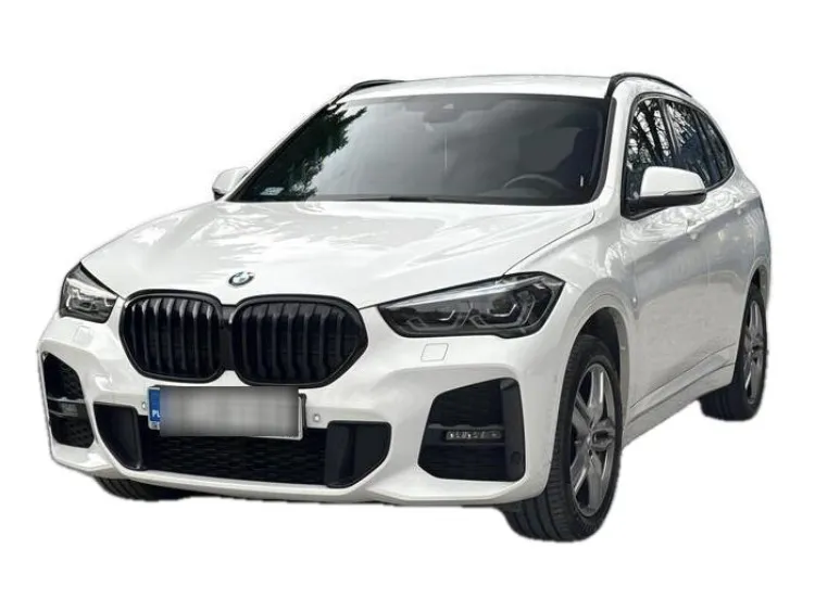 BIAŁY SUV BMW X1 z 2022 r., BENZYNA, skrzynia biegów AUTOMATYCZNA 136KM, zdjęcie główne