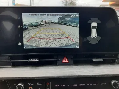 SZARY SUV KIA SPORTAGE z 2023 r., BENZYNA, skrzynia biegów MANUALNA 110KM, zdjęcie 21 z 25