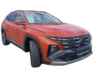 POMARAŃCZOWY SUV HYUNDAI TUCSON z 2025 r., BENZYNA, skrzynia biegów MANUALNA 160KM, zdjęcie główne
