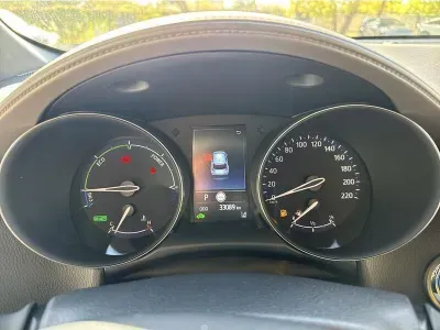 SZARY SUV TOYOTA C-HR z 2022 r., HYBRYDA/BENZYNA, skrzynia biegów AUTOMATYCZNA 122KM, zdjęcie 15 z 19