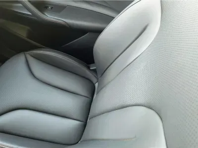 SREBRNY SUV MG HS HYBRID+ z 2026 r., HYBRYDA/BENZYNA, skrzynia biegów AUTOMATYCZNA 224KM, zdjęcie 14 z 16