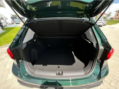 ZIELONY HATCHBACK MG ZS z 2026 r., HYBRYDA/BENZYNA, skrzynia biegów AUTOMATYCZNA 197KM, zdjęcie 13 z 18