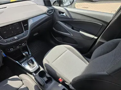 SREBRNY SUV OPEL CROSSLAND X z 2022 r., BENZYNA, skrzynia biegów AUTOMATYCZNA 130KM, zdjęcie 17 z 19