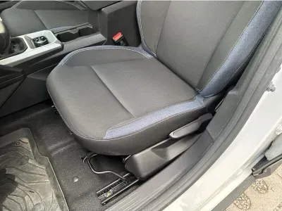 BIAŁY SUV DACIA DUSTER III z 2024 r., BENZYNA, skrzynia biegów MANUALNA 131KM, zdjęcie 4 z 19