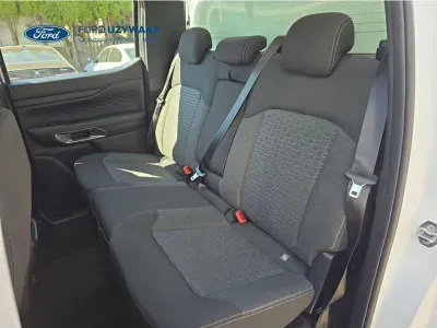 BIAŁY SUV FORD RANGER z 2024 r., DIESEL, skrzynia biegów MANUALNA 125KM, zdjęcie 17 z 18