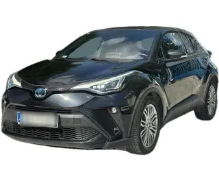 CZARNY SUV TOYOTA C-HR z 2022 r., HYBRYDA/BENZYNA, skrzynia biegów AUTOMATYCZNA 122KM, zdjęcie główne