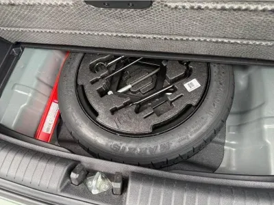 ZIELONY HATCHBACK KIA CEED z 2024 r., BENZYNA, skrzynia biegów AUTOMATYCZNA 103KM, zdjęcie 11 z 27