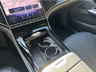 CZARNY SEDAN MERCEDES CLASSE EQE z 2023 r., ELEKTRYCZNY, skrzynia biegów AUTOMATYCZNA 245KM, zdjęcie 18 z 19