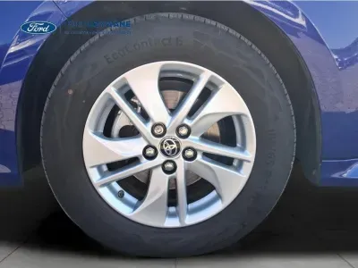 NIEBIESKI HATCHBACK TOYOTA YARIS z 2024 r., BENZYNA, skrzynia biegów MANUALNA 92KM, zdjęcie 10 z 28