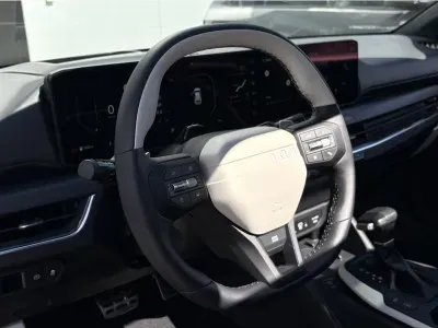 BIAŁY HATCHBACK KIA K4 z 2026 r., BENZYNA, skrzynia biegów AUTOMATYCZNA 180KM, zdjęcie 11 z 18