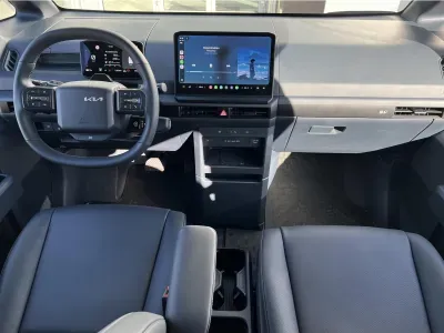 SZARY VAN KIA PV5 z 2025 r., ELEKTRYCZNY, skrzynia biegów AUTOMATYCZNA 163KM, zdjęcie 9 z 19