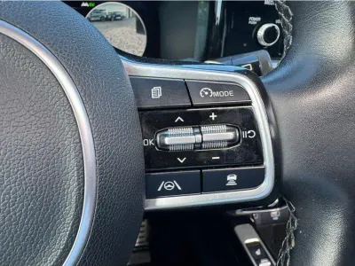 CZARNY SUV KIA SORENTO z 2021 r., HYBRYDA/BENZYNA, skrzynia biegów AUTOMATYCZNA 169KM, zdjęcie 20 z 23