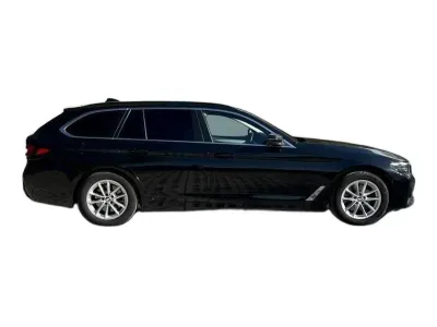 CZARNY KOMBI BMW SERIE 5 z 2023 r., DIESEL, skrzynia biegów AUTOMATYCZNA 150KM, zdjęcie 15 z 19